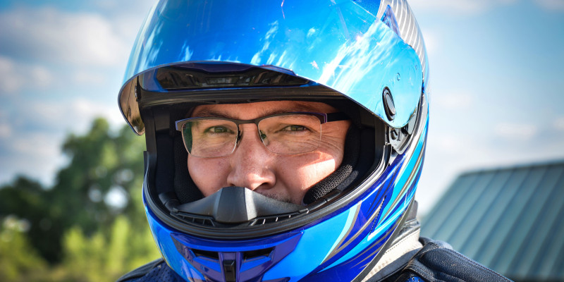 Quel casque moto choisir quand on porte des lunettes ?